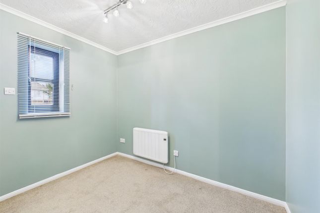 4, Jasmin Close, Northwood photo 3