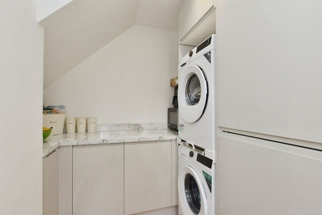 1, Penning Close, Milton Keynes photo 4