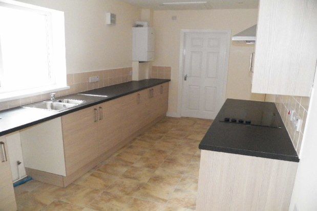 Thumbnail Property to rent in Old Castle Road, Llanelli