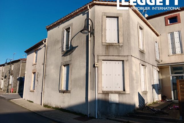 Thumbnail Villa for sale in La Meilleraie-Tillay, Vendée, Pays De La Loire
