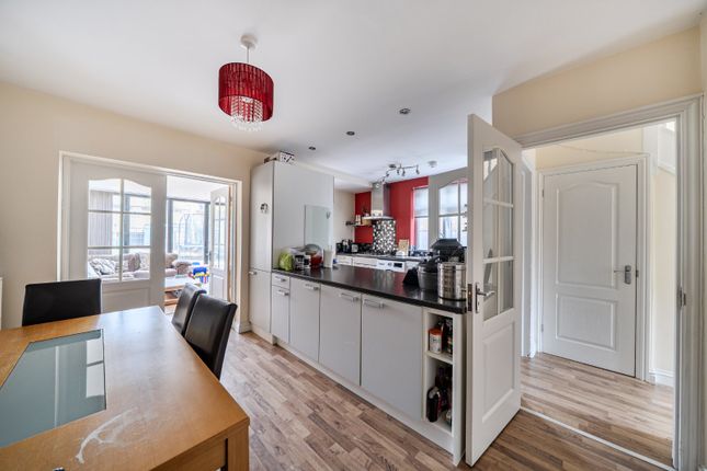 8, Tockley Road, Burnham photo 4