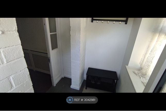 Woodhouse Lane East, Timperley, Altrincham photo 4