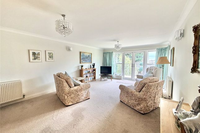 8, Halyard House, Lymington photo 3