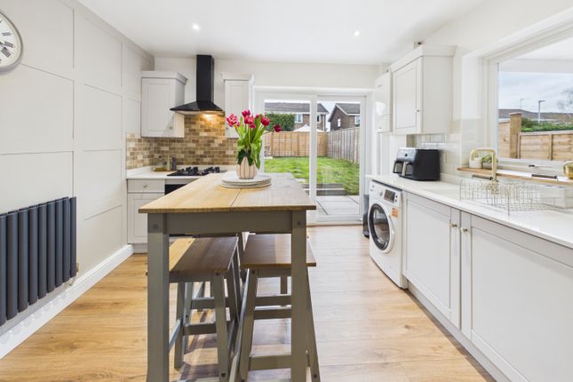 21, Windermere Avenue, Dronfield photo 2