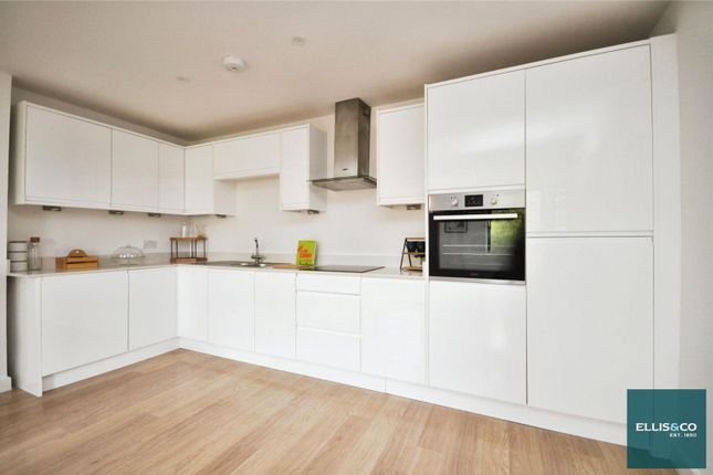 Flat 14 Sheldon House, 904-908, High Road, North Finchley photo 4