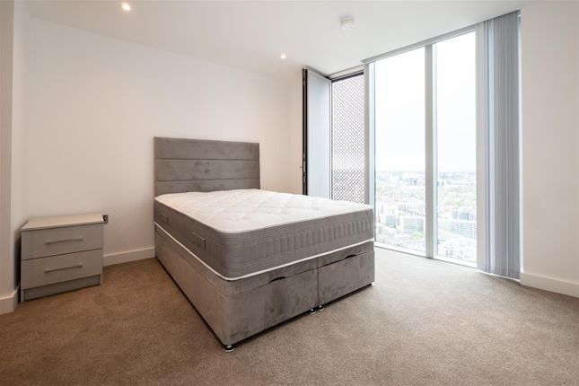 Flat to rent in Blade Tower, Manchester