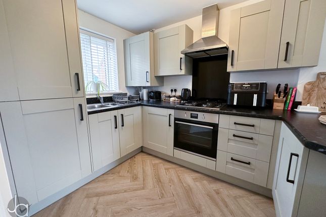 8, James Ward Road, Colchester photo 3