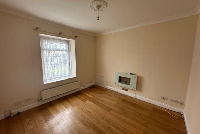 14 Peniel Green Road, Llansamlet, photo 3
