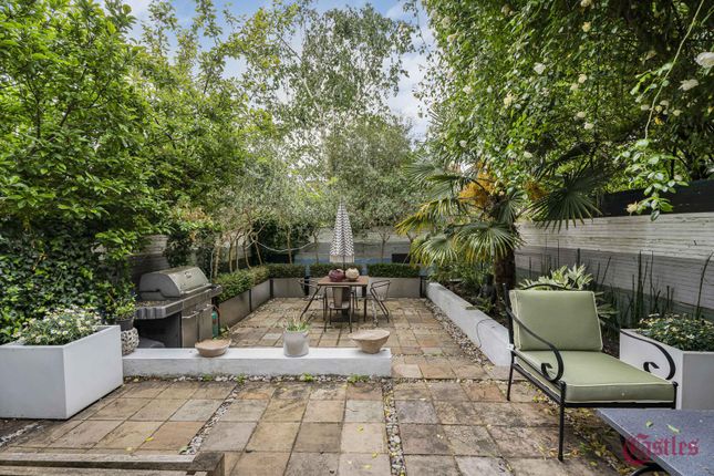 48, Whitehall Park, London photo 3