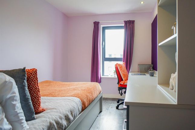 A10, Beaverbank Place, Edinburgh photo 3