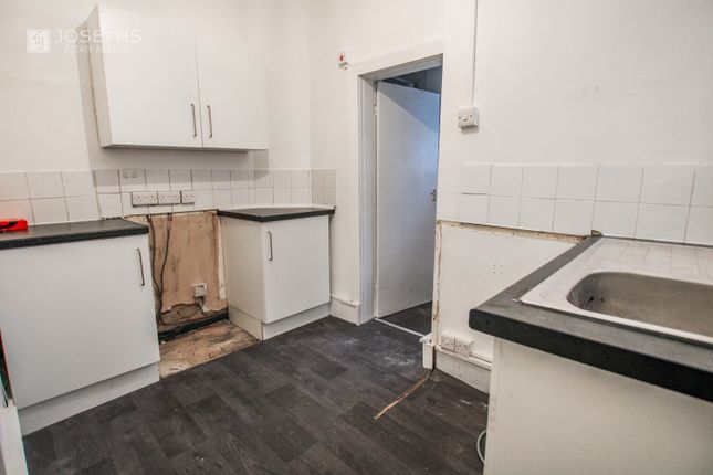 10, Bromwich Street, Bolton photo 5