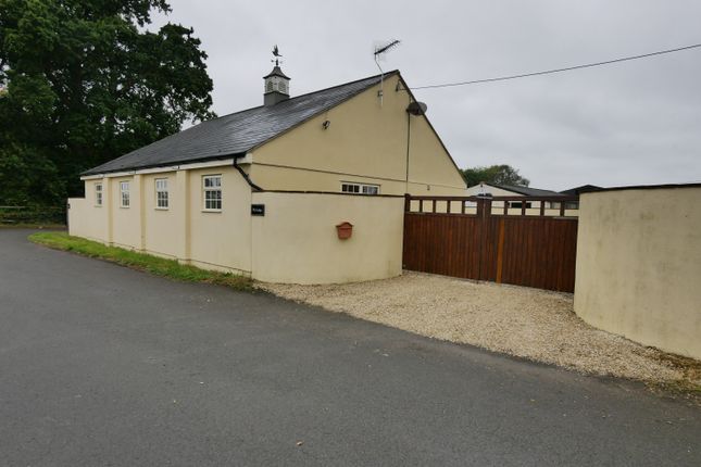 Thumbnail Terraced house to rent in The Lodge Cove House Farm, Swan Lane, Leigh, Swindon