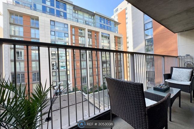 Baltic Apartments Western Gateway, London photo 2