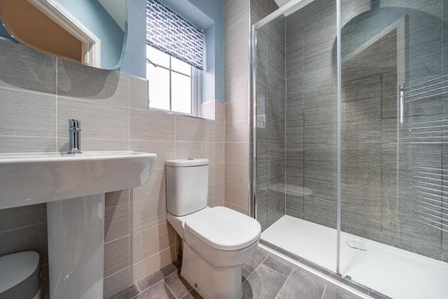 End terrace house for sale in Eden Court, Leeds