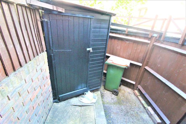 12, Harper Road, London photo 5