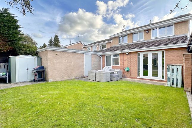 6 Knole Avenue, Stockport photo 4
