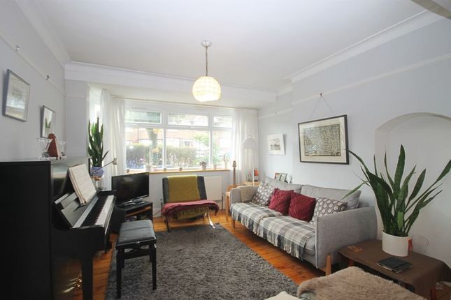 14, Clare Road, Greenford photo 3