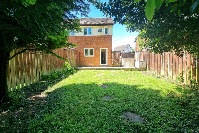 14 Rushfield Gardens, Bridgend photo 2