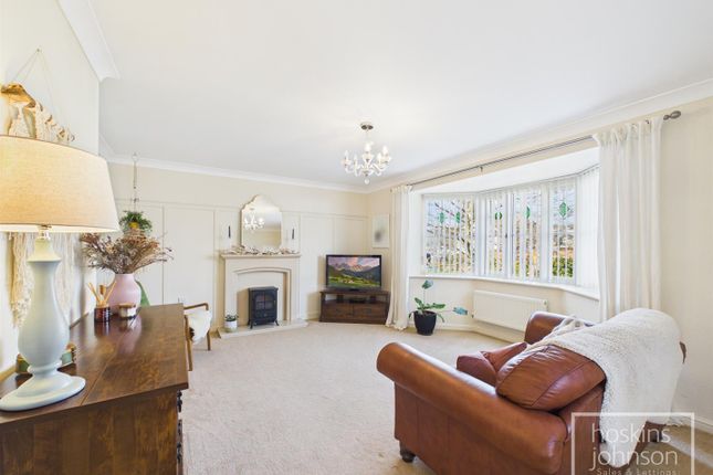 22, Heather Court, Treharris photo 2