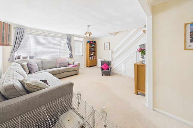 22, Chalfont Close, Hemel Hempstead photo 3