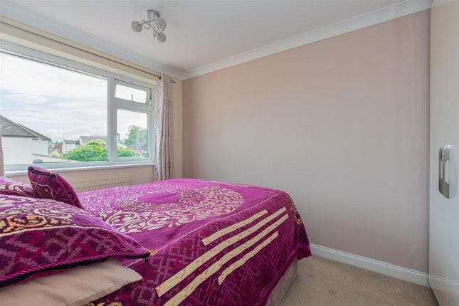 1, Burgett Road, Slough photo 4