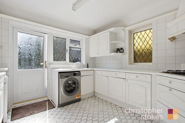 34, College Road, Hoddesdon photo 4