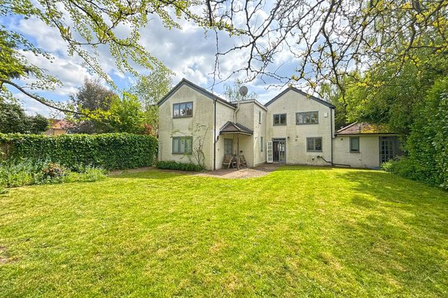 5-bed house on 14 Sandy Lane, Richmond, £2,000,000