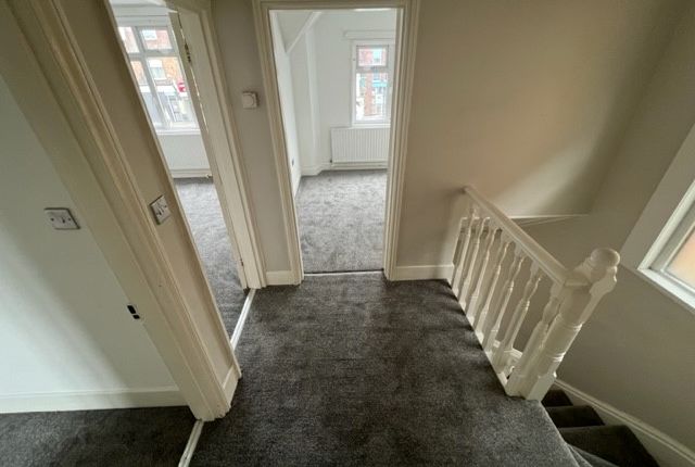 Sewardstone Road, Waltham Abbey photo 3