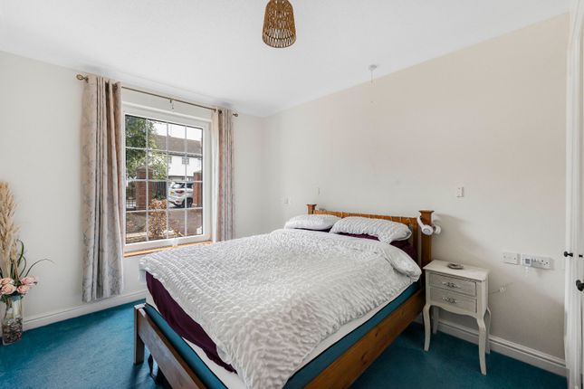 2, Pegasus Court, Cheltenham photo 4