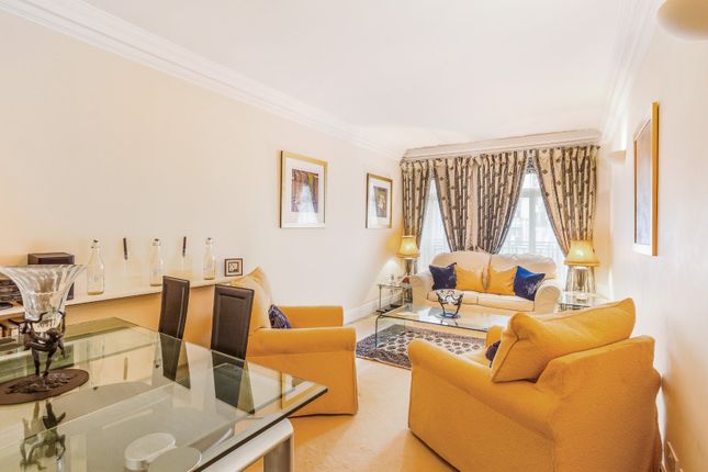 Flat for sale in Pall Mall, London