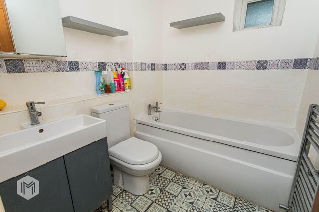 5 Dalebrook Close, Bolton photo 4