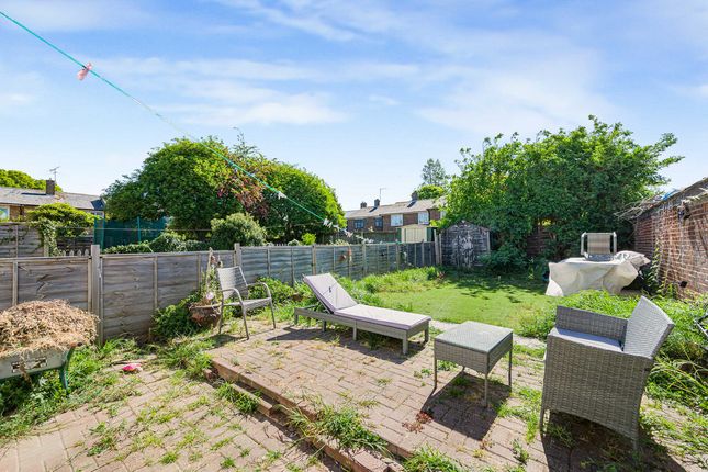 43, Eynsham Drive, London photo 4