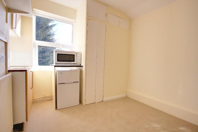 31, BROWNING ROAD, Enfield photo 2