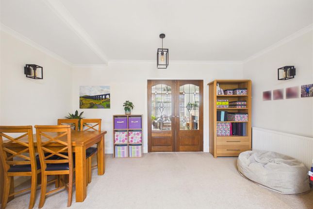 83, Penshurst Avenue, Hessle photo 3