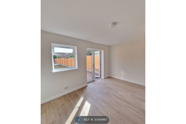 Myrtle Crescent, Lancing photo 5