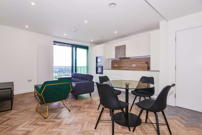 Flat for sale in Skyline Apartments, Bromley By Bow, London