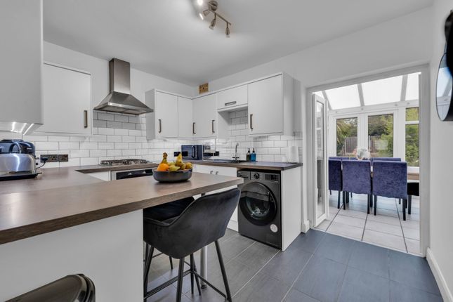 53, Stonehill Avenue, Leicester photo 4