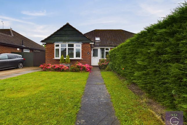 Thumbnail Semi-detached bungalow for sale in Paddock Heights, Twyford