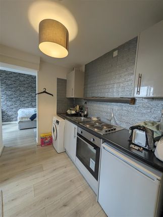 LET ONLY, 14, Mellish Road, Walsall photo 4