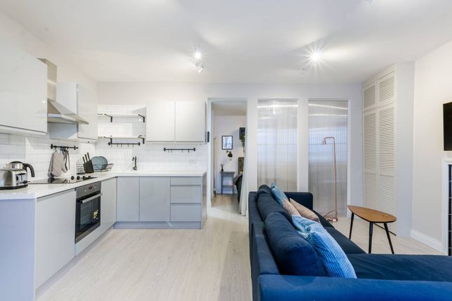 Thumbnail Flat to rent in Challoner Crescent, West Kensington, London
