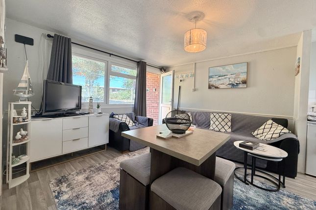 6, Florida Chalet Park, Great Yarmouth photo 4