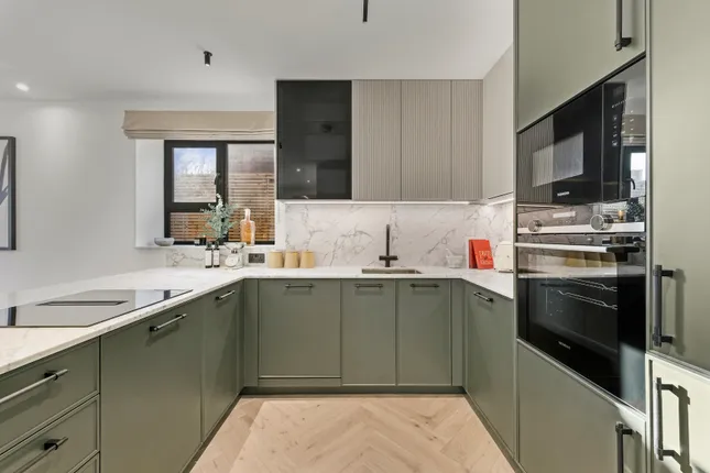 Hamptons - London New Homes