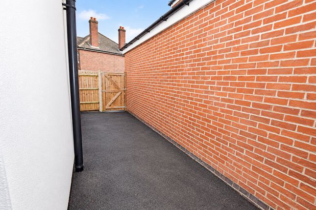 Flat 2, Garton House, College Place, Southampton photo 5