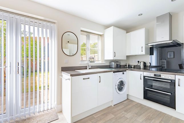 17 Marsh Road, Great Yarmouth photo 4