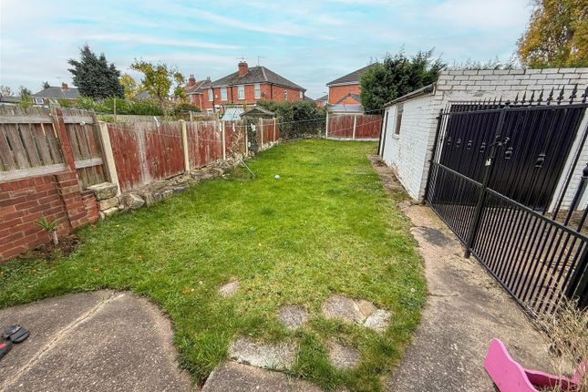 15, Northfield Road, Doncaster photo 3