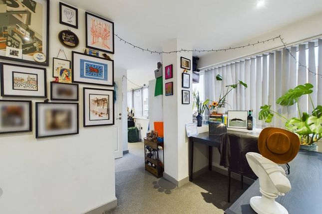 Flat 414, Tivoli House, South Street, Hull photo 5