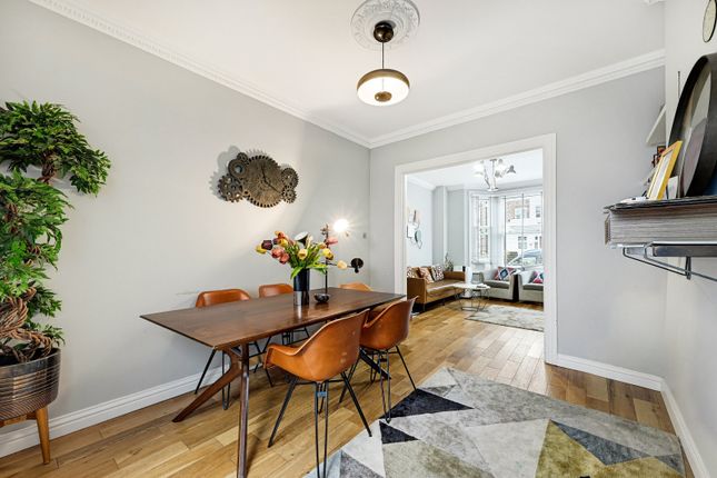 9, Sutton Lane North, London photo 4