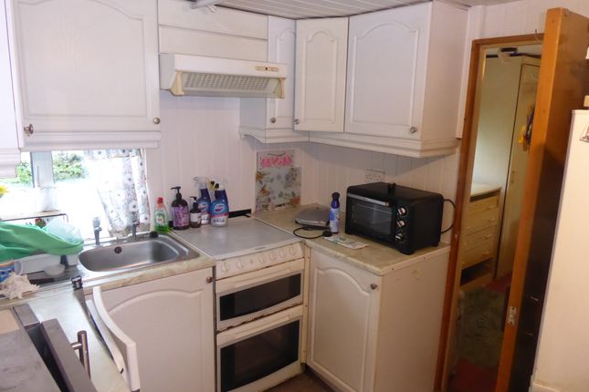7, Abridge Park, London Road, Romford photo 3
