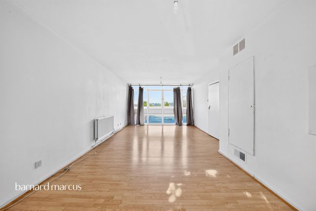 1301a, High Road, London photo 4