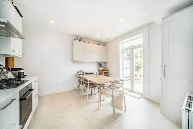Thumbnail Flat to rent in Quinton Street, Earlsfield